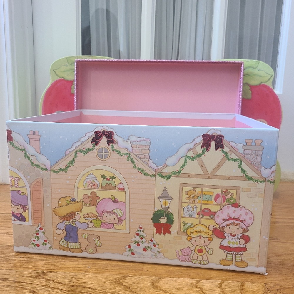 Strawberry Shortcake Storage Box 🍓 - Picture 4 of 6